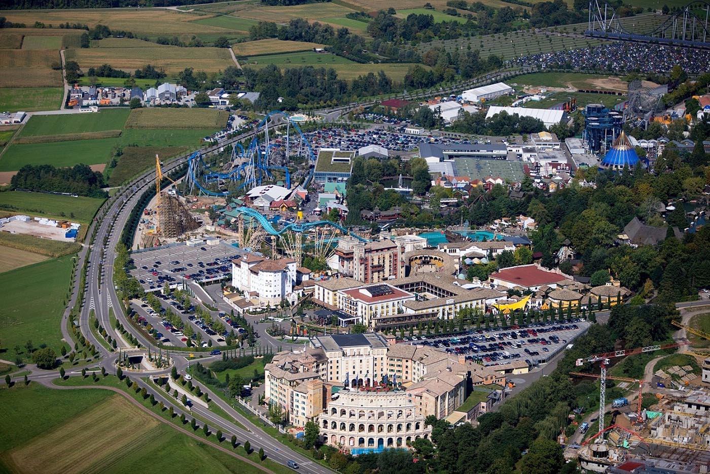 Развлечения в европе. Парк Европы, Руст, Германия (Europa-Park). Европа парк Руст Германия. Парк аттракционов Europa Park в Германии. Парк развлечений Европа-парк в Русте Германия.